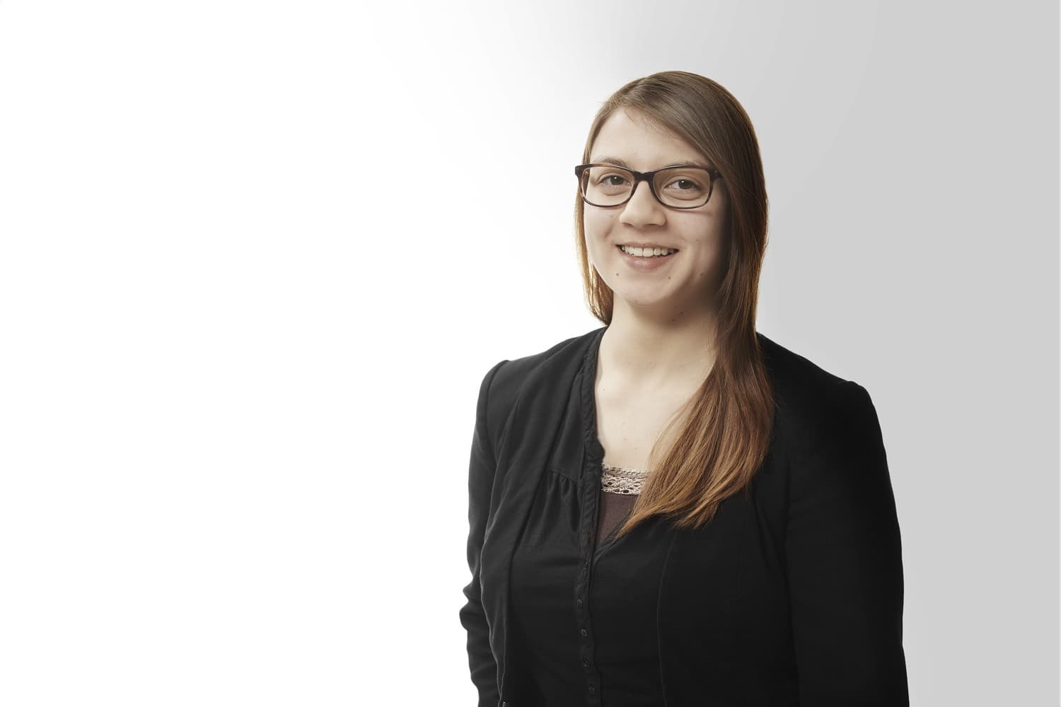 Miriam Ocak, Bestattungsfachkraft